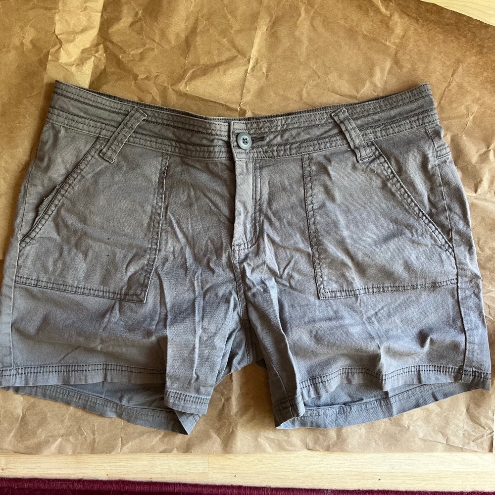 Grey Prana shorts size 10 5" inseam
